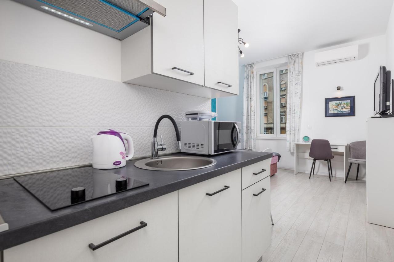 Studio Apartments Fran'S Fiume Esterno foto