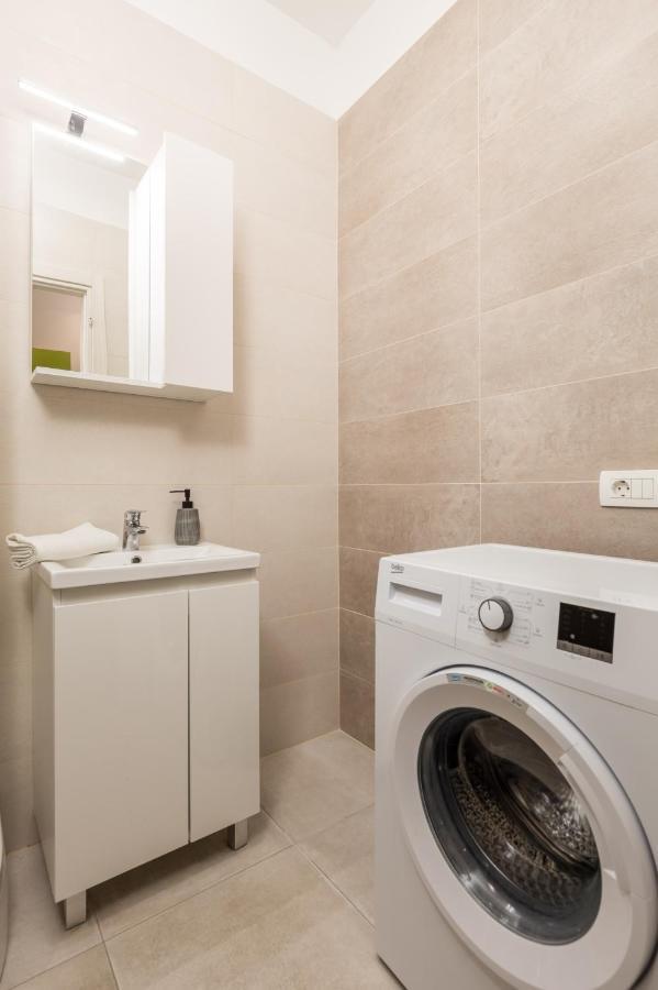 Studio Apartments Fran'S Fiume Esterno foto