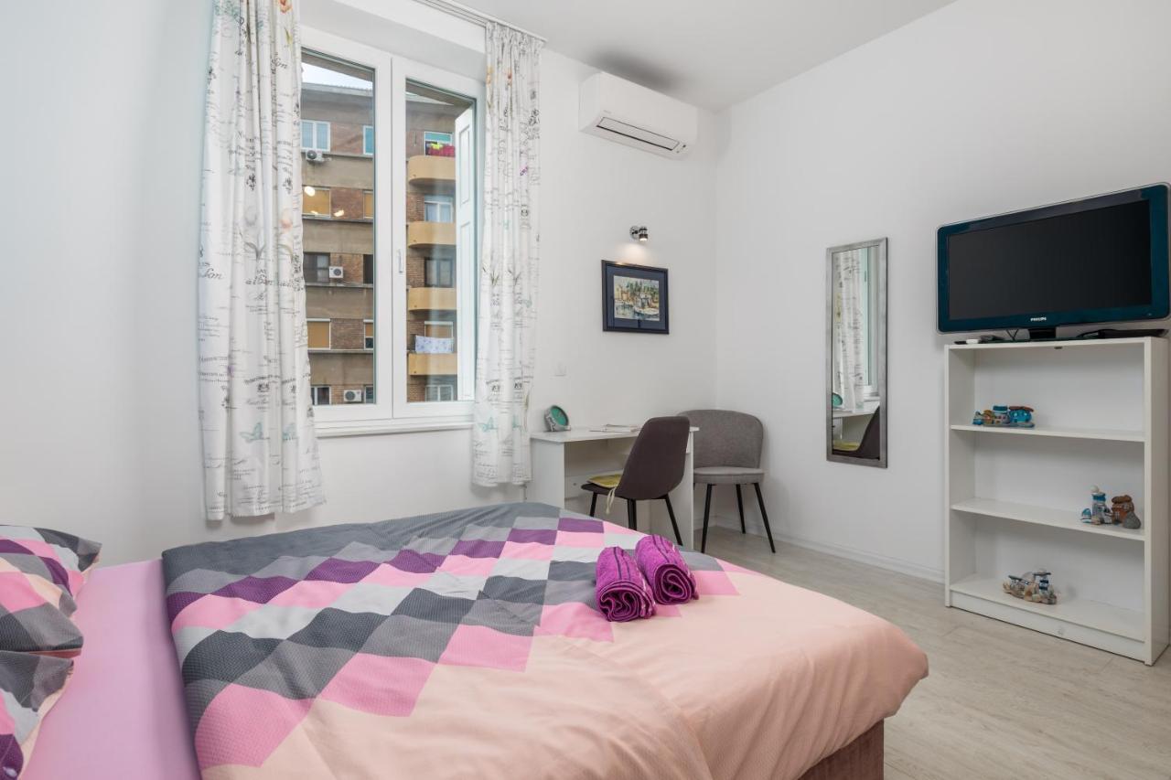 Studio Apartments Fran'S Fiume Esterno foto